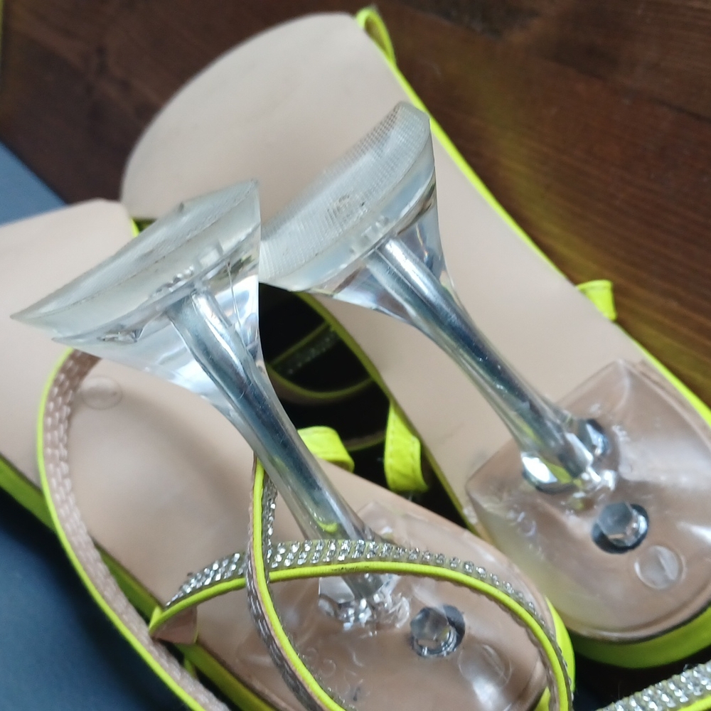 Heels - Picture 11 of 16